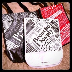 Free Lululemon tote with orders of 3 items